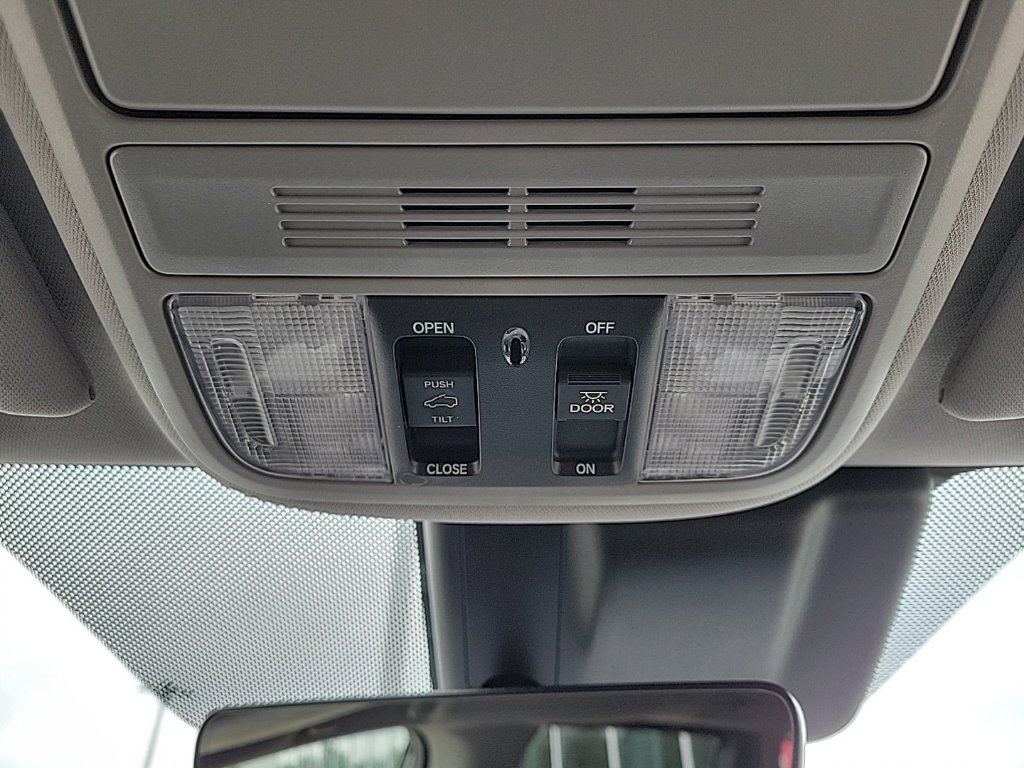 Thumbnail: 2019 Honda Odyssey - 31