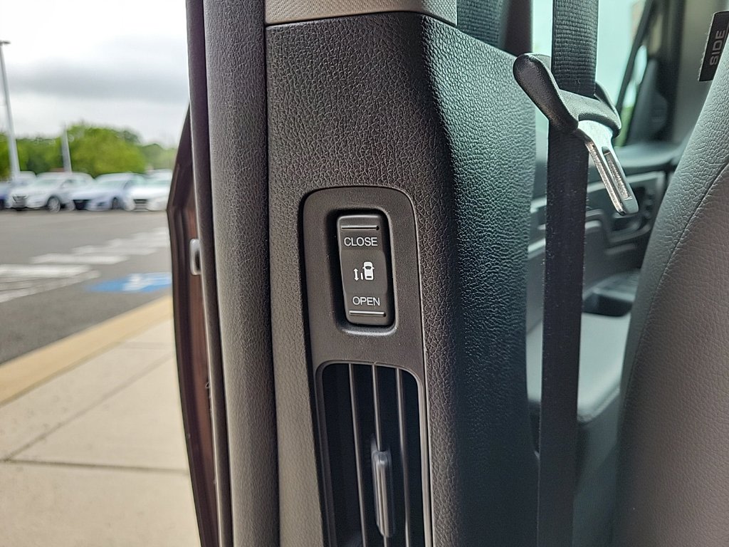 Thumbnail: 2019 Honda Odyssey - 27