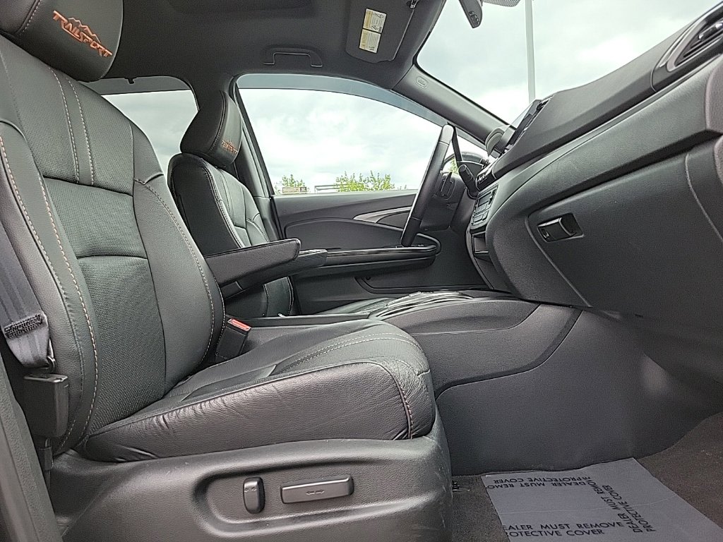 Thumbnail: 2023 Honda Passport - 21