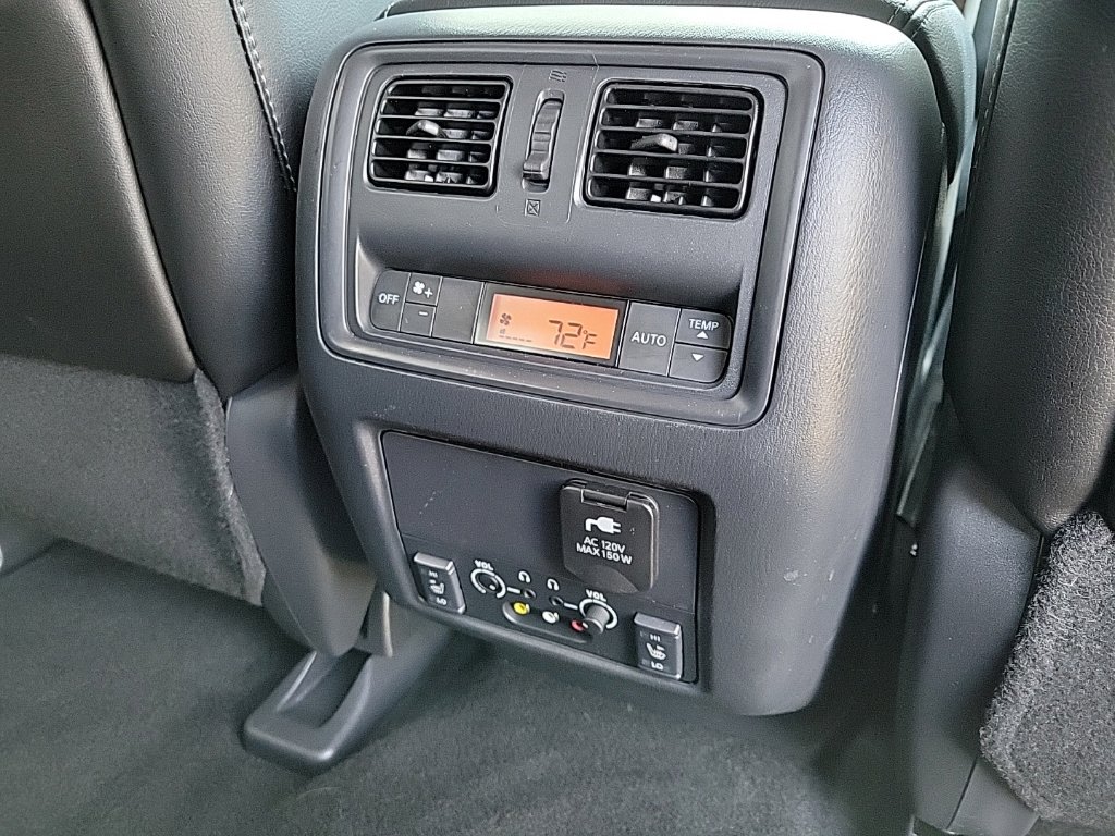 Thumbnail: 2013 Nissan Pathfinder - 20