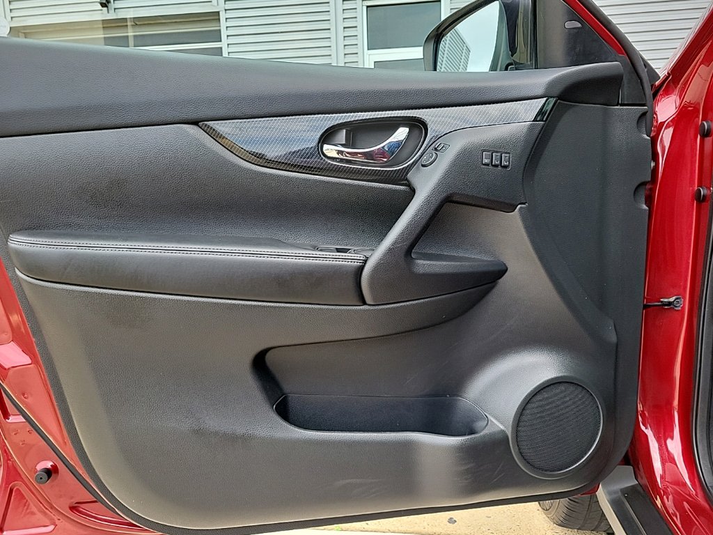 Thumbnail: 2019 Nissan Rogue - 29