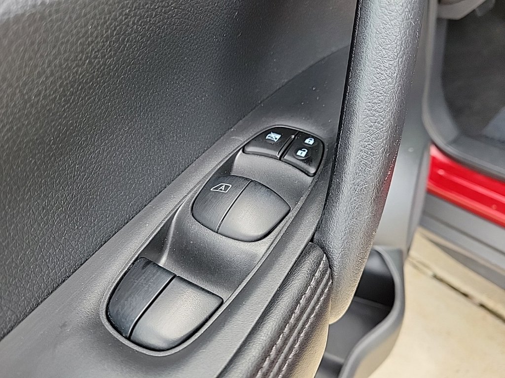 Thumbnail: 2019 Nissan Rogue - 30