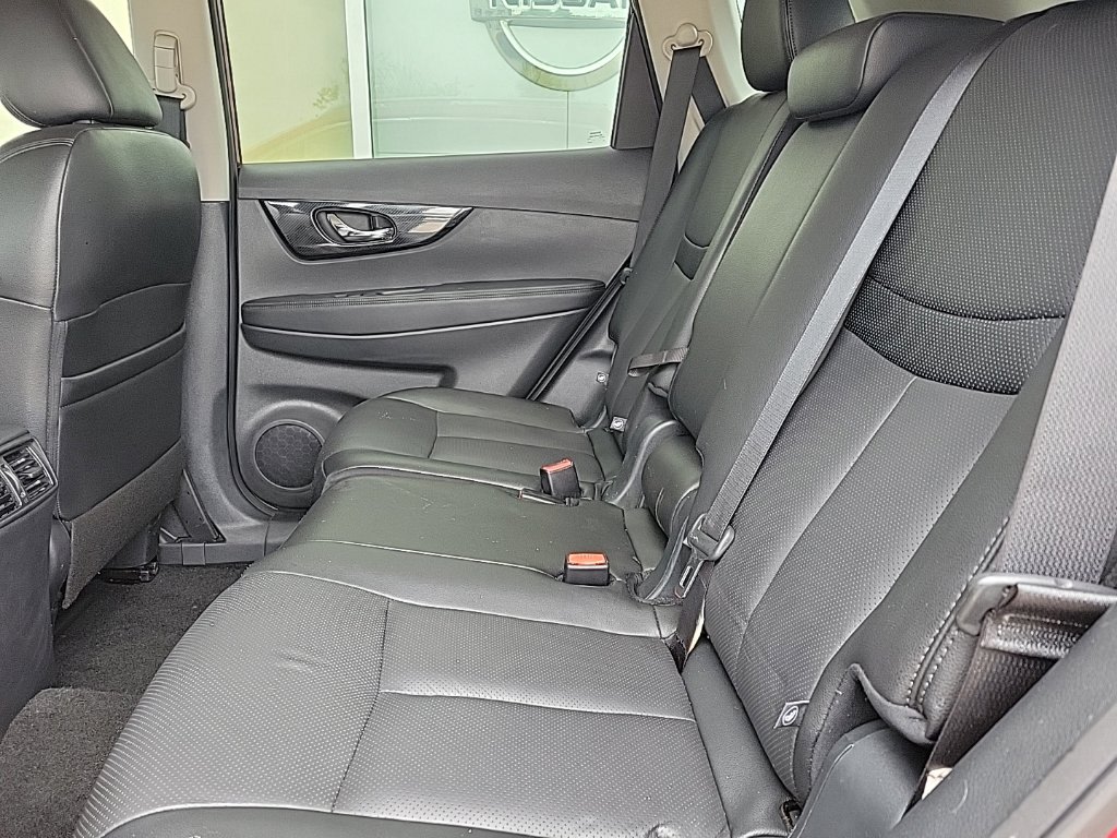 Thumbnail: 2019 Nissan Rogue - 12