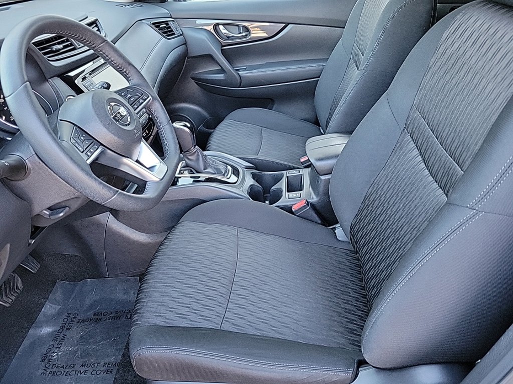 Thumbnail: 2020 Nissan Rogue - 10