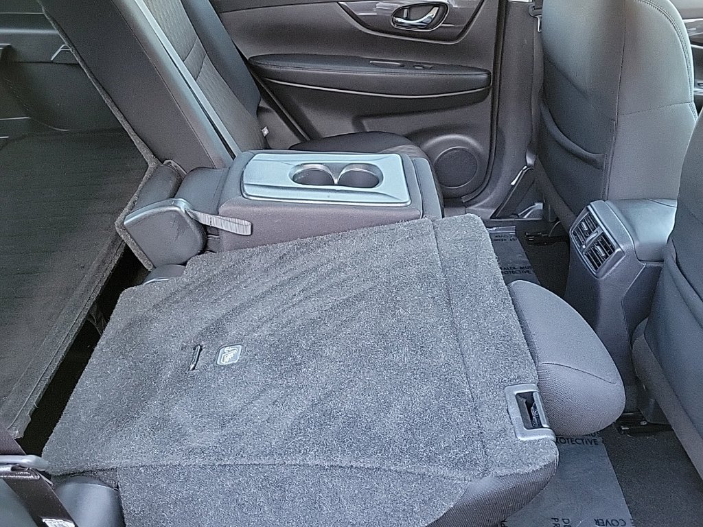 Thumbnail: 2020 Nissan Rogue - 11