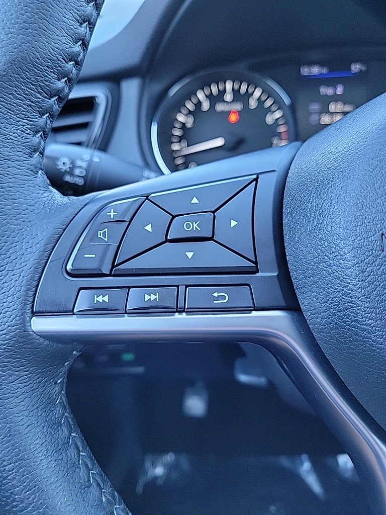 Thumbnail: 2020 Nissan Rogue - 25