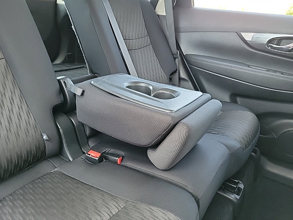Thumbnail: 2018 Nissan Rogue - 20