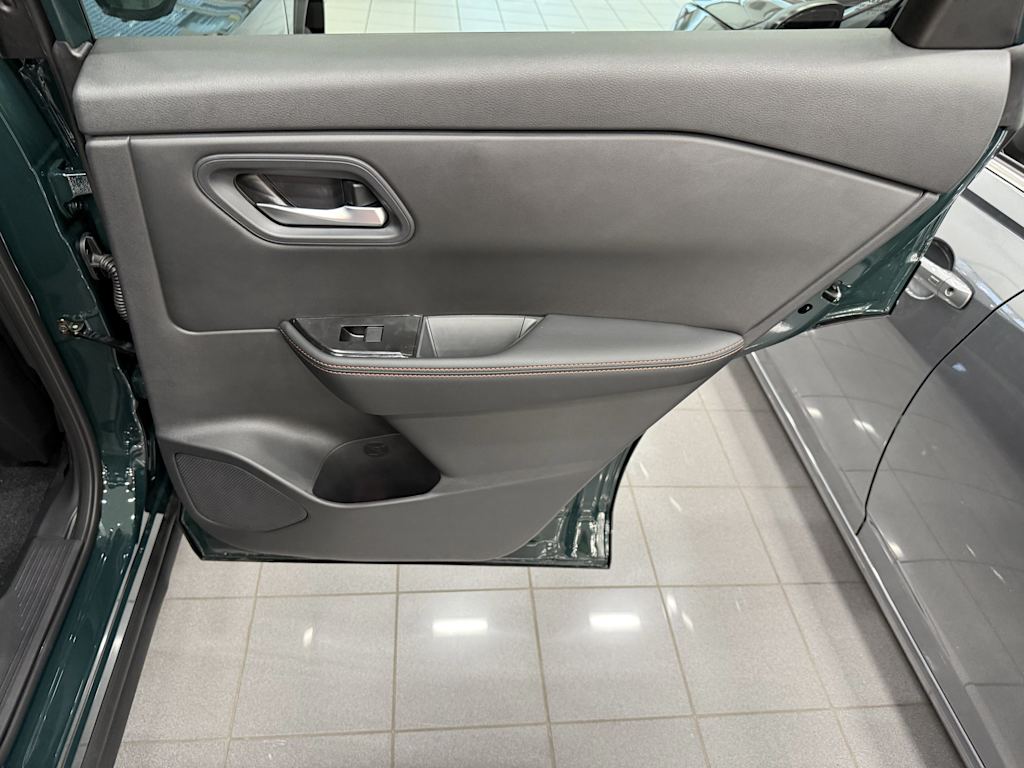 Thumbnail: 2026 Nissan Rogue - 32