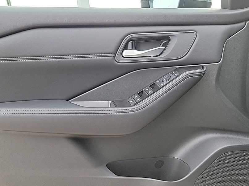 Thumbnail: 2026 Nissan Rogue - 24