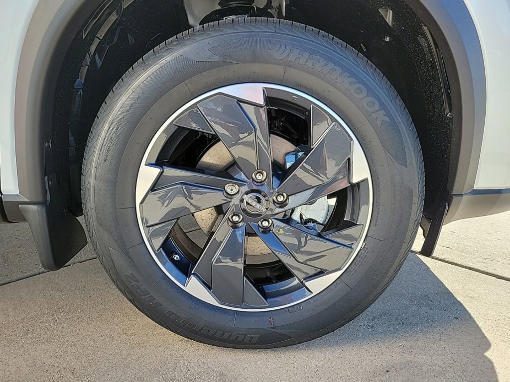 Thumbnail: 2026 Nissan Rogue - 8