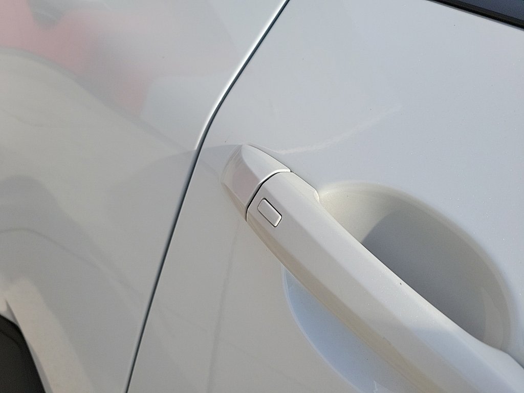 Thumbnail: 2022 Nissan Rogue - 18