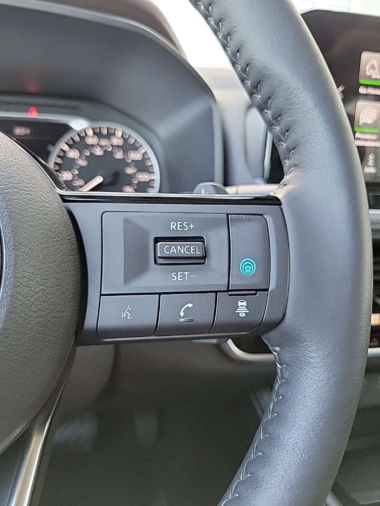 Thumbnail: 2022 Nissan Rogue - 32