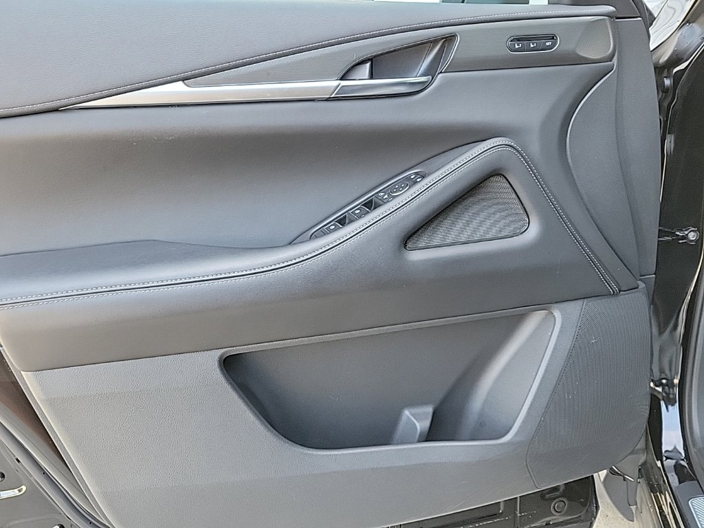 Thumbnail: 2023 INFINITI QX60 - 32