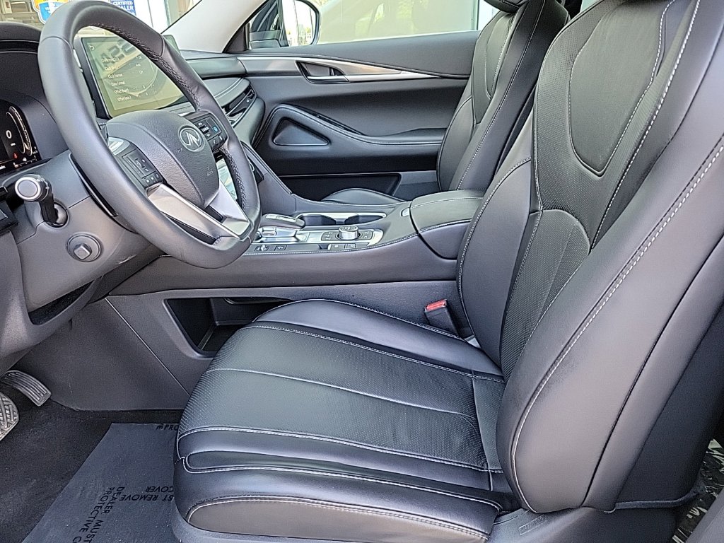 Thumbnail: 2023 INFINITI QX60 - 10