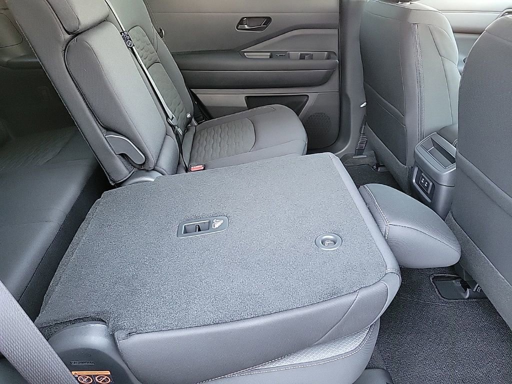 Thumbnail: 2026 Nissan Pathfinder - 24