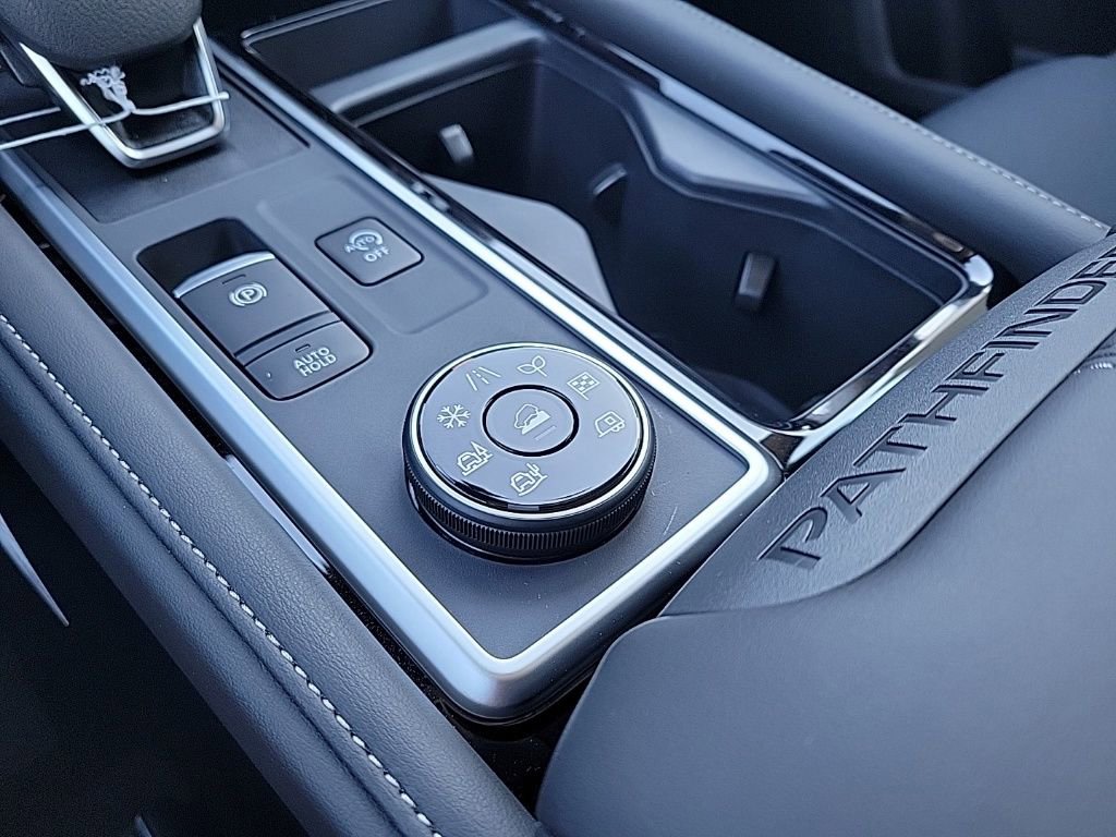 Thumbnail: 2026 Nissan Pathfinder - 32