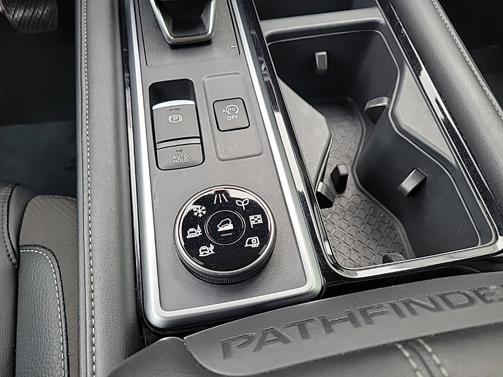 Thumbnail: 2025 Nissan Pathfinder - 31
