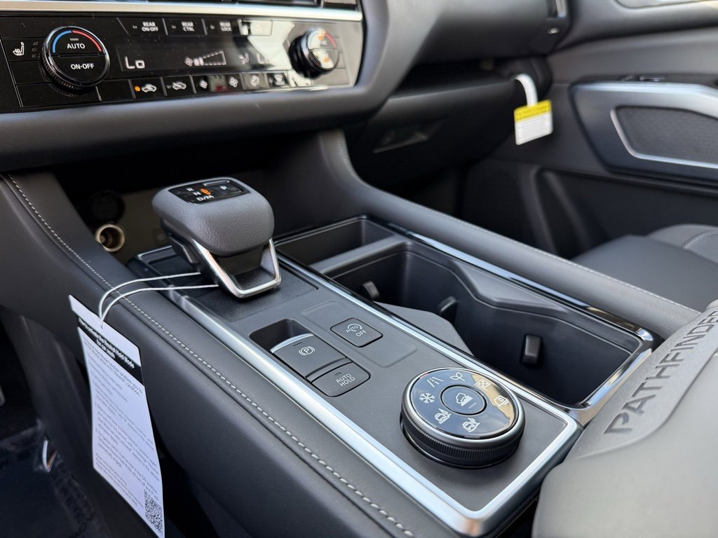 Thumbnail: 2025 Nissan Pathfinder - 13