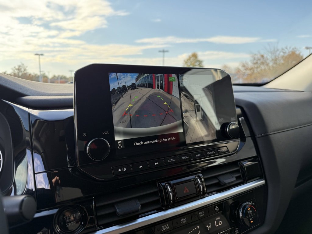 Thumbnail: 2025 Nissan Pathfinder - 24