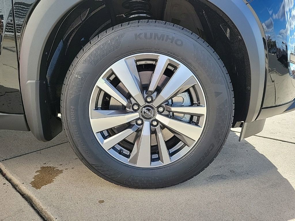 Thumbnail: 2025 Nissan Pathfinder - 8