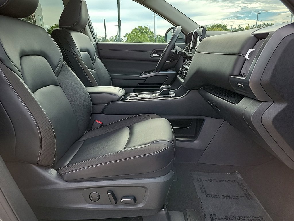 Thumbnail: 2025 Nissan Pathfinder - 24