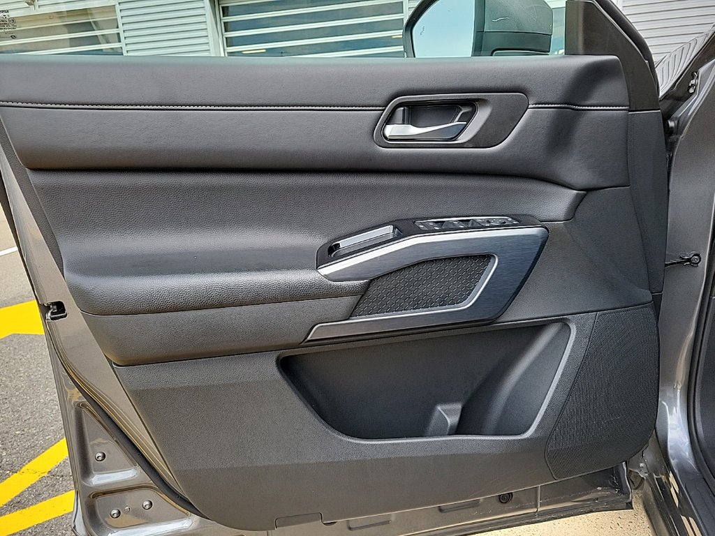 Thumbnail: 2025 Nissan Pathfinder - 33