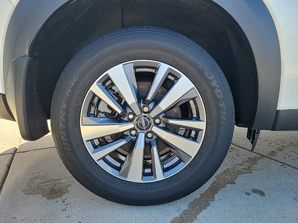 Thumbnail: 2023 Nissan Pathfinder - 8
