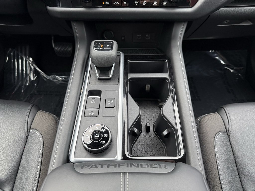 Thumbnail: 2024 Nissan Pathfinder - 15