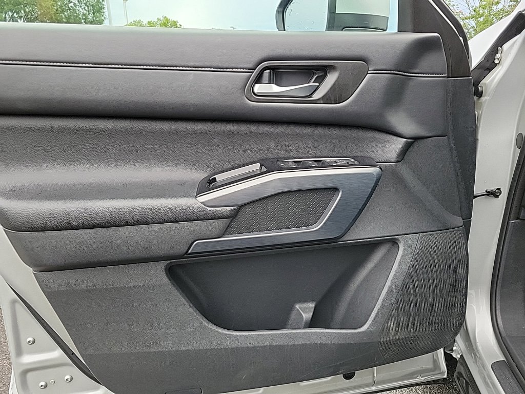 Thumbnail: 2025 Nissan Pathfinder - 32