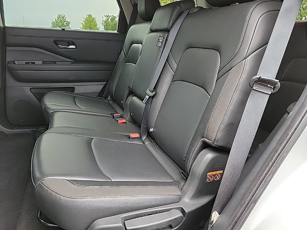 Thumbnail: 2025 Nissan Pathfinder - 12