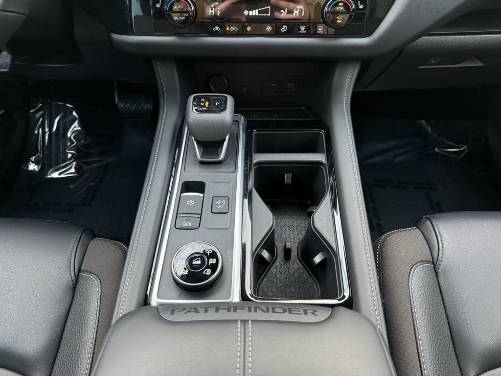 Thumbnail: 2024 Nissan Pathfinder - 15