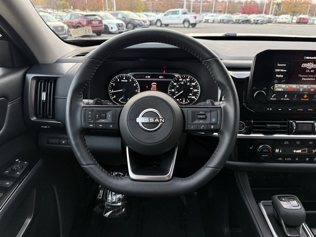 Thumbnail: 2024 Nissan Pathfinder - 10