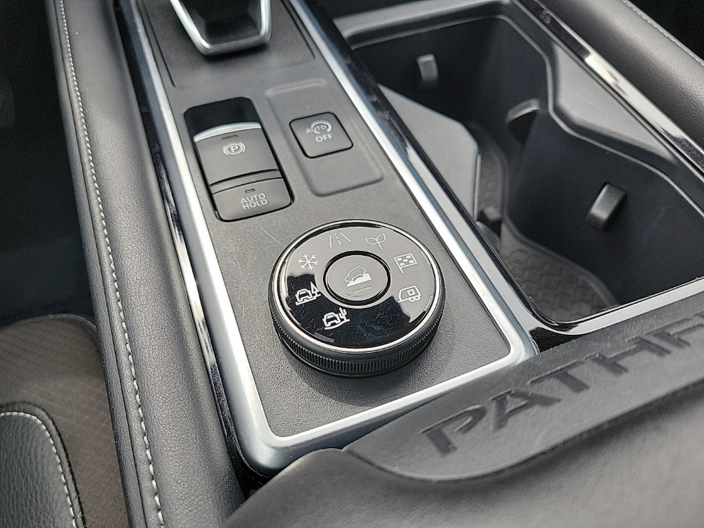 Thumbnail: 2025 Nissan Pathfinder - 35