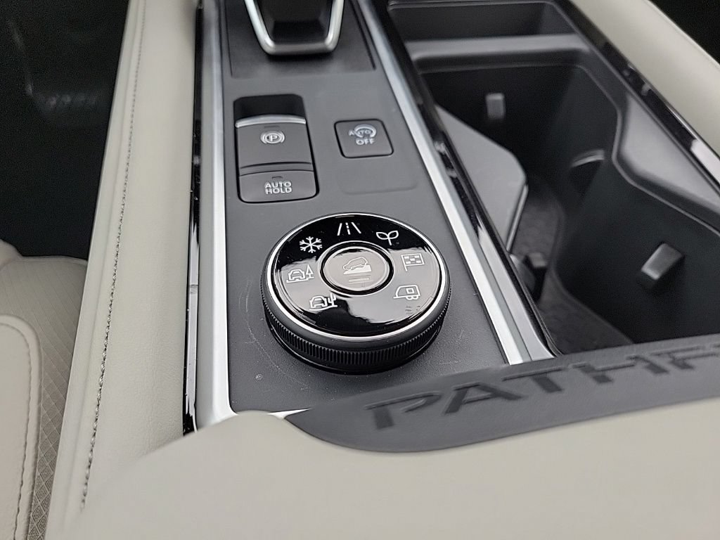 Thumbnail: 2026 Nissan Pathfinder - 29