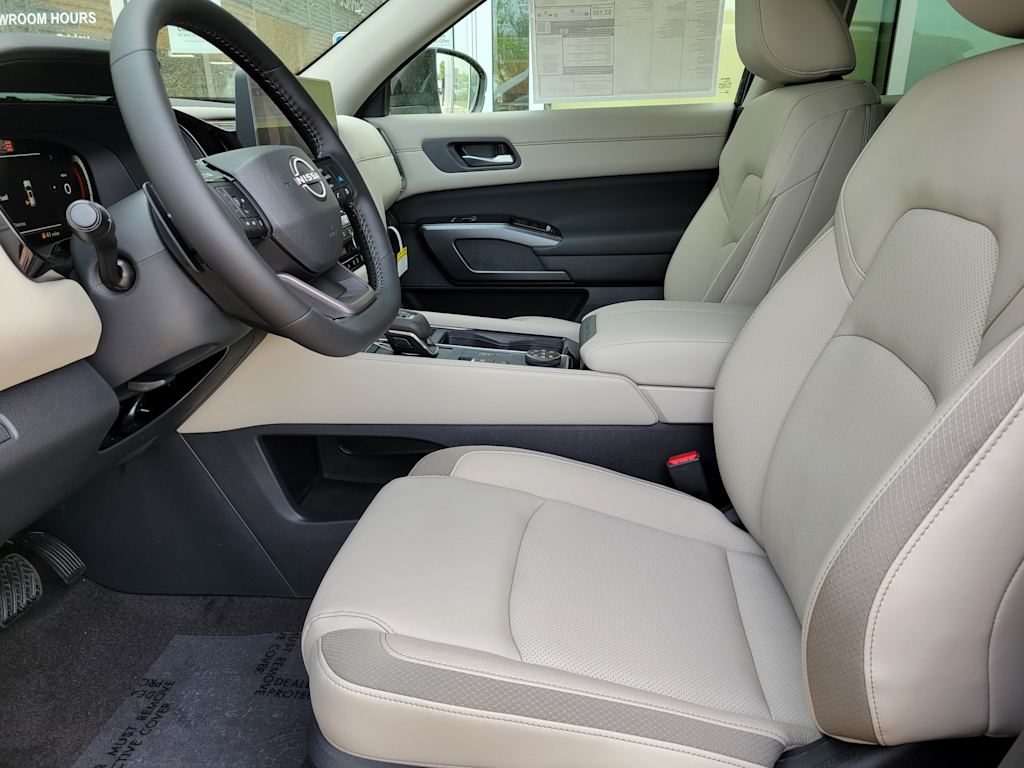 Thumbnail: 2026 Nissan Pathfinder - 8