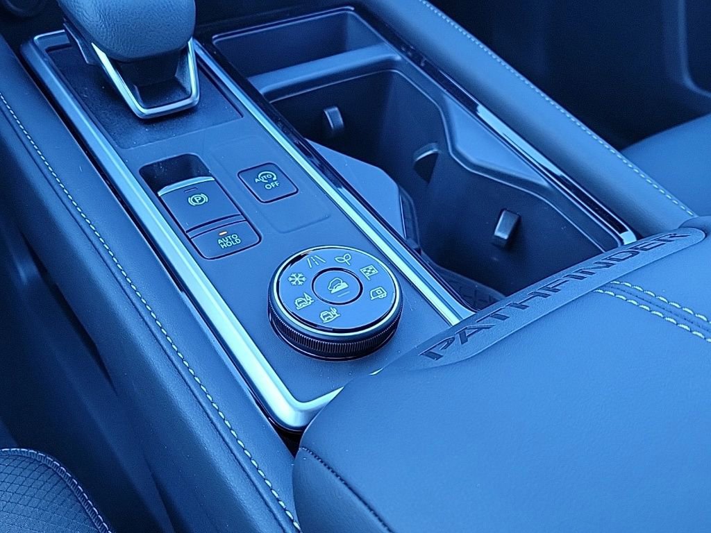 Thumbnail: 2026 Nissan Pathfinder - 27