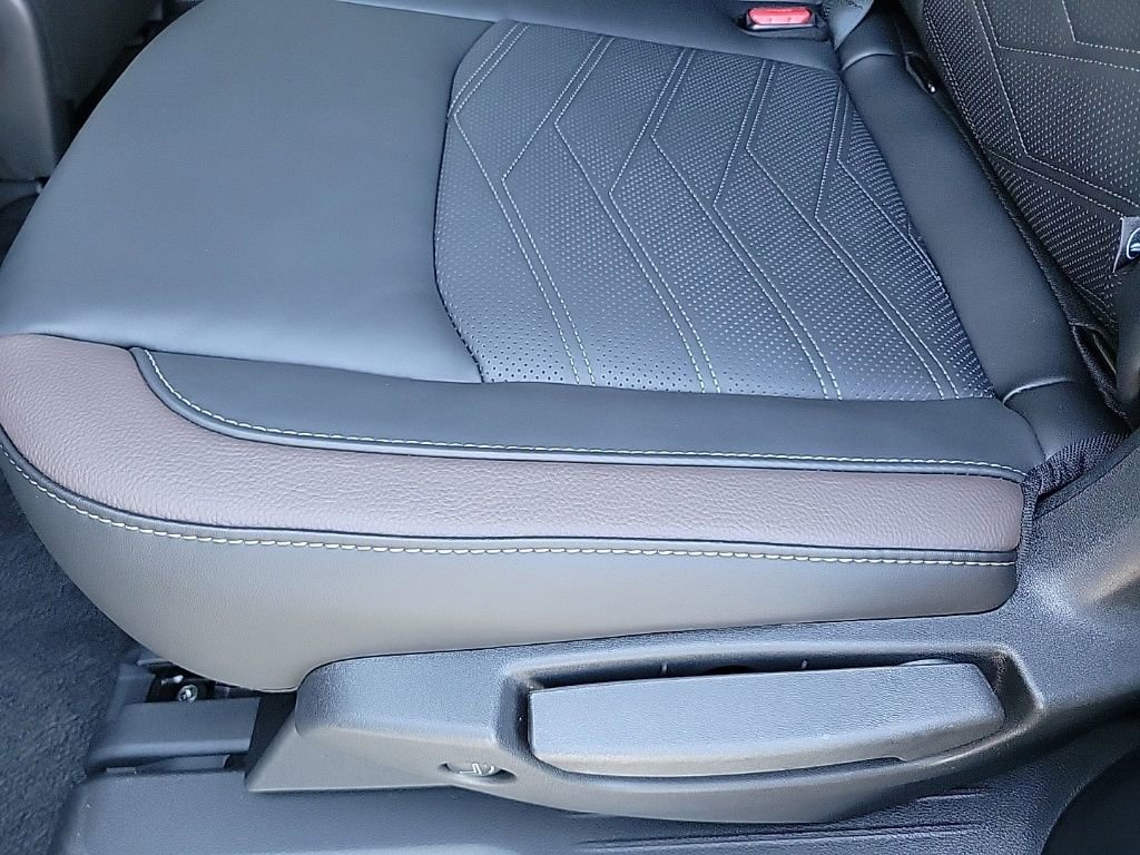 Thumbnail: 2025 Nissan Pathfinder - 25