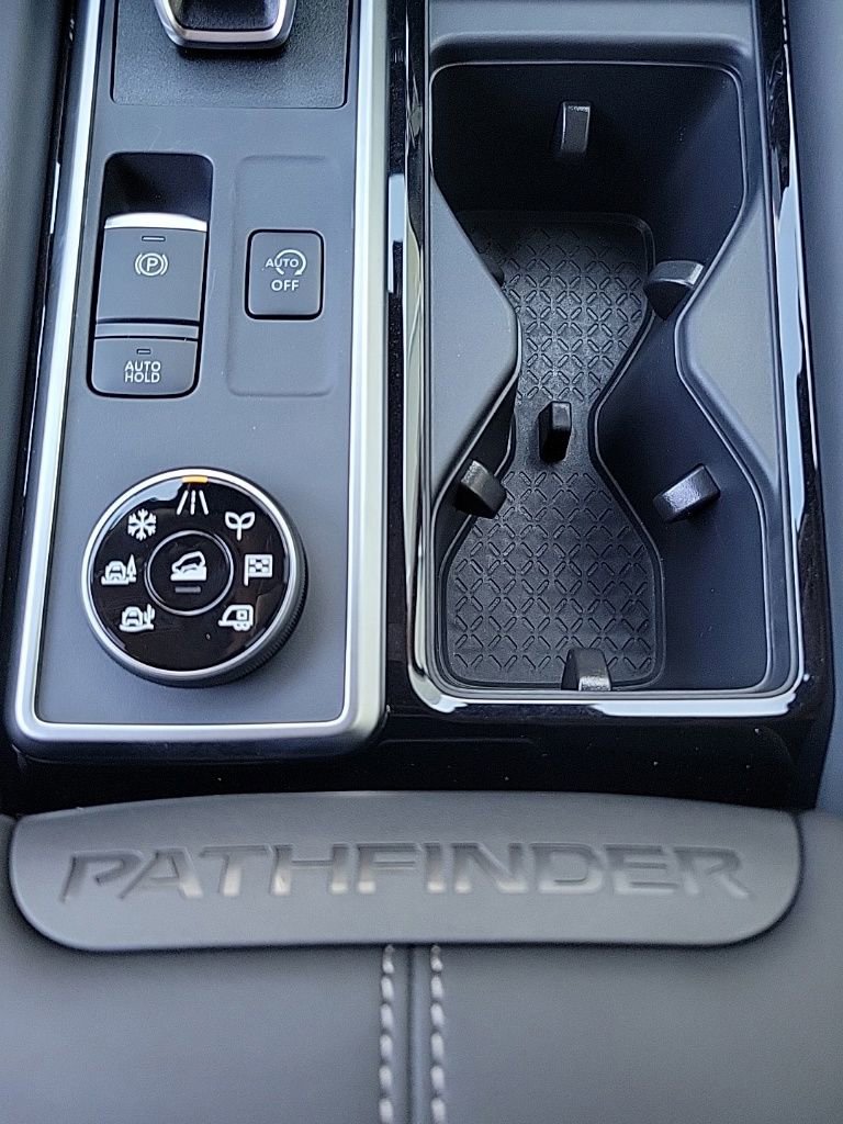 Thumbnail: 2025 Nissan Pathfinder - 32