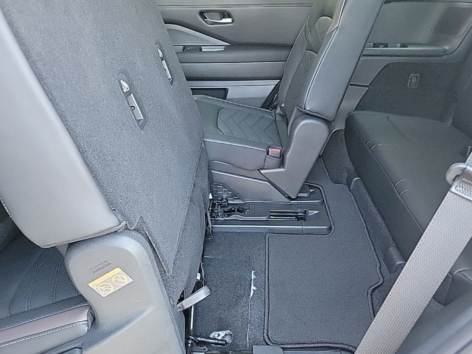 Thumbnail: 2025 Nissan Pathfinder - 23