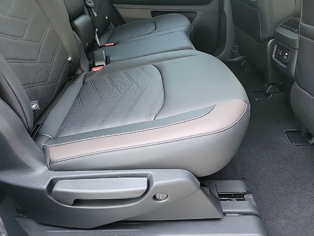 Thumbnail: 2025 Nissan Pathfinder - 19