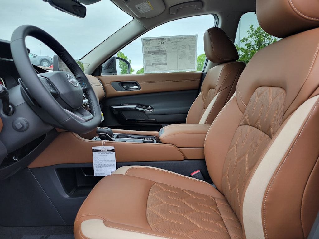 Thumbnail: 2026 Nissan Pathfinder - 9