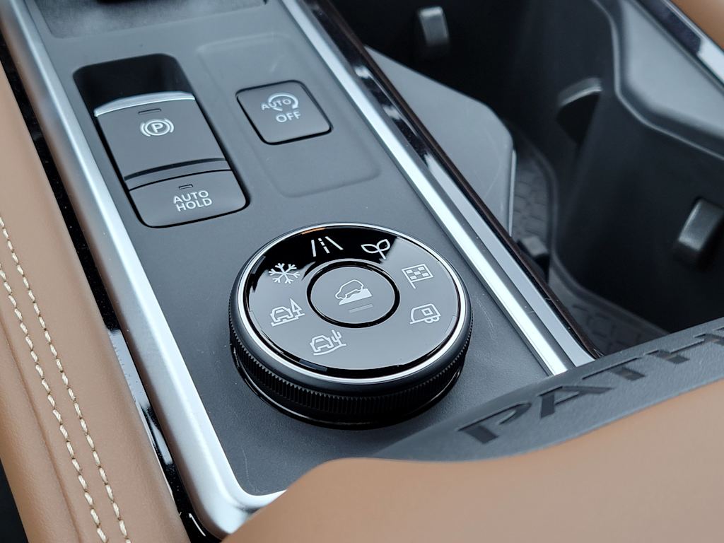 Thumbnail: 2026 Nissan Pathfinder - 32