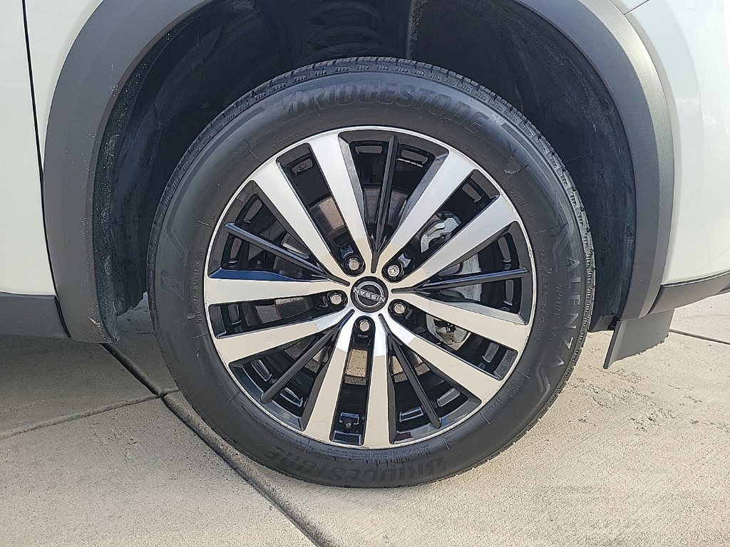 Thumbnail: 2023 Nissan Pathfinder - 6