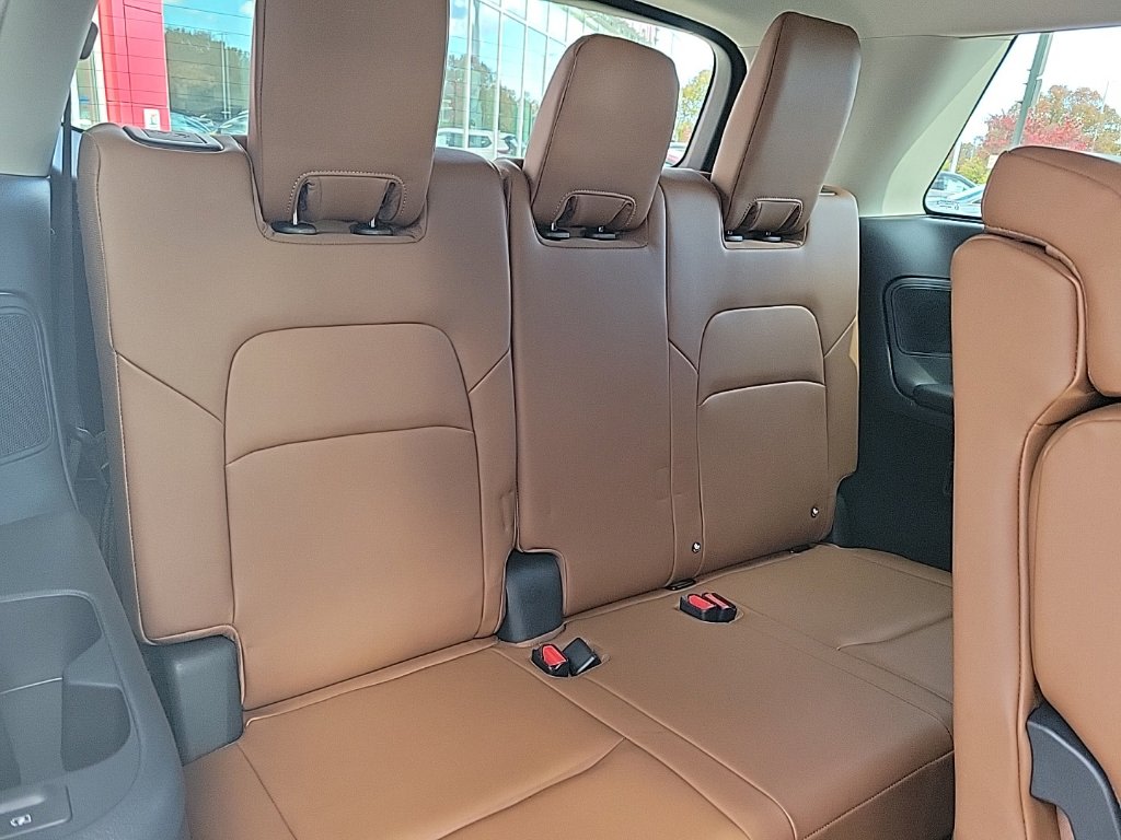 Thumbnail: 2023 Nissan Pathfinder - 25