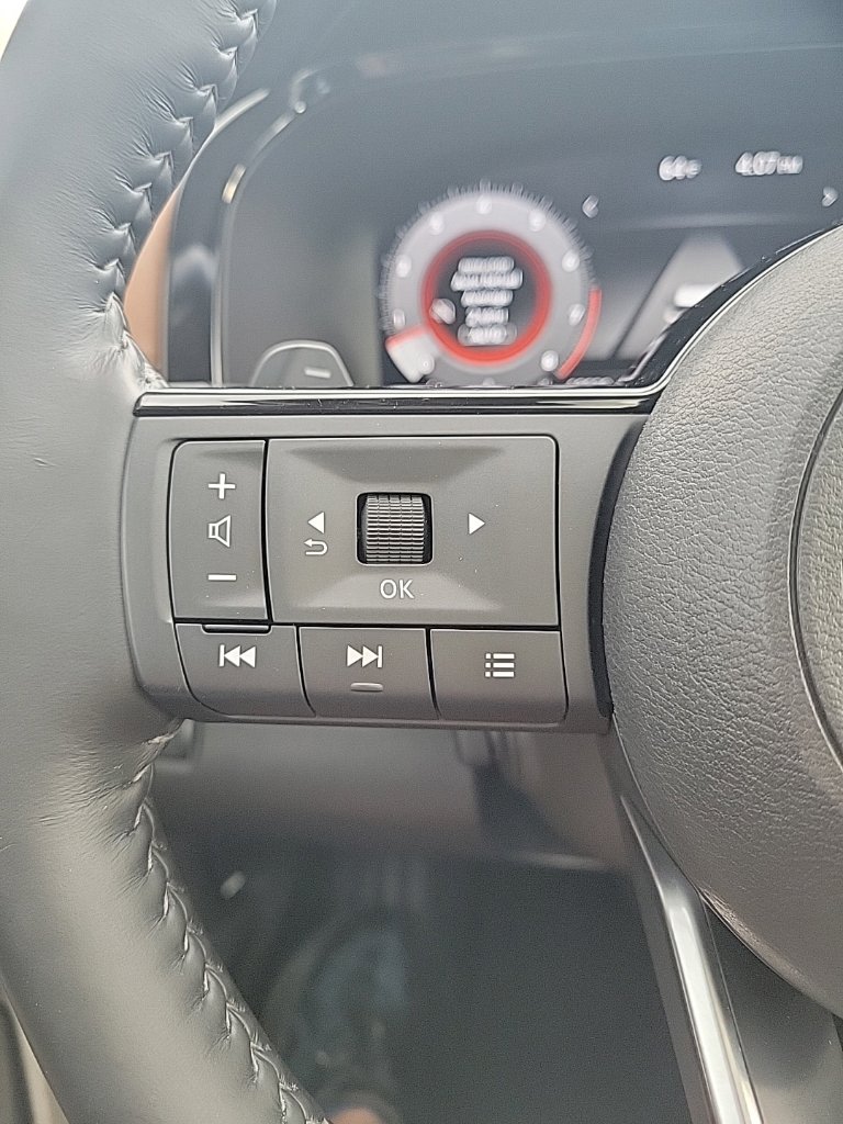 Thumbnail: 2023 Nissan Pathfinder - 44