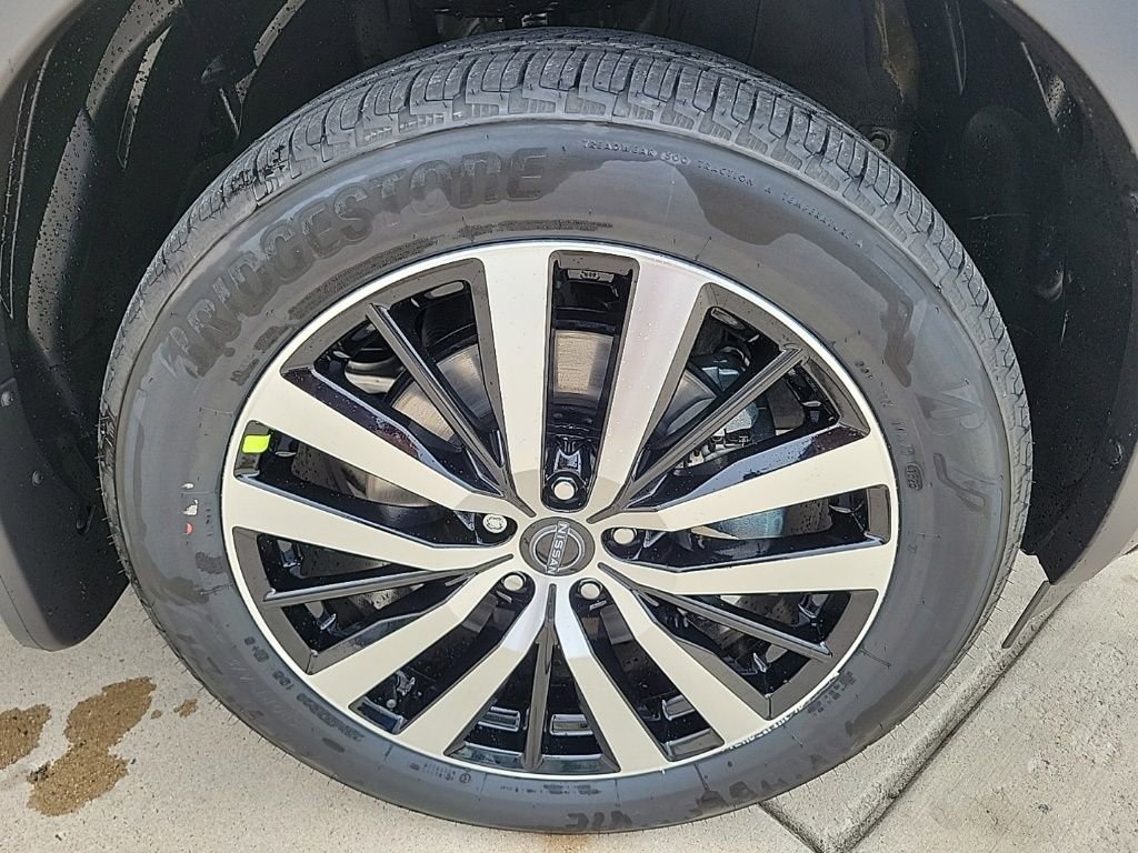 Thumbnail: 2025 Nissan Pathfinder - 8