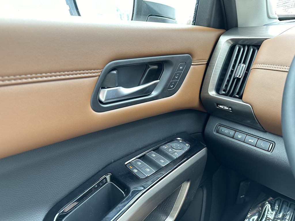 Thumbnail: 2025 Nissan Pathfinder - 22