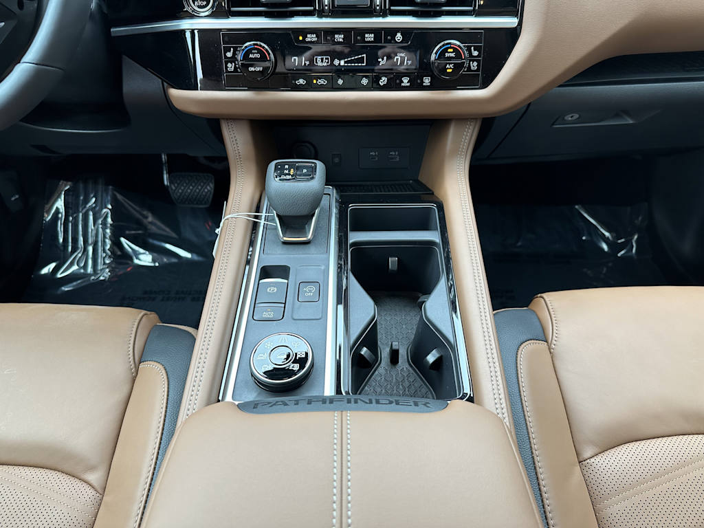 Thumbnail: 2025 Nissan Pathfinder - 14