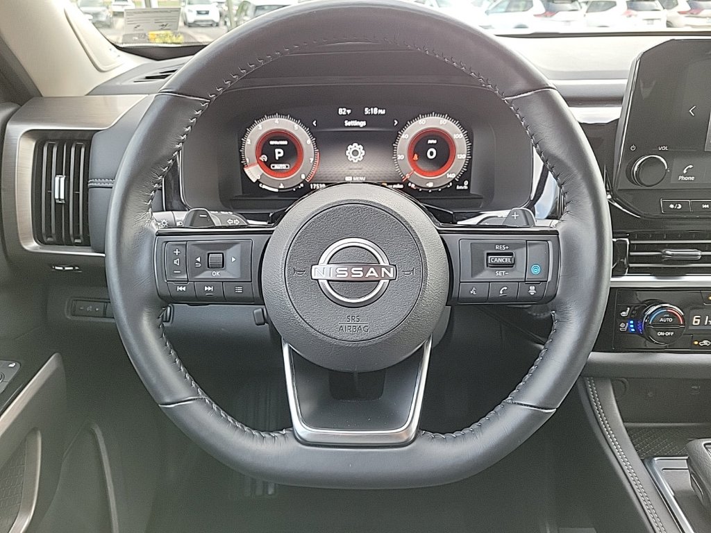 Thumbnail: 2023 Nissan Pathfinder - 8