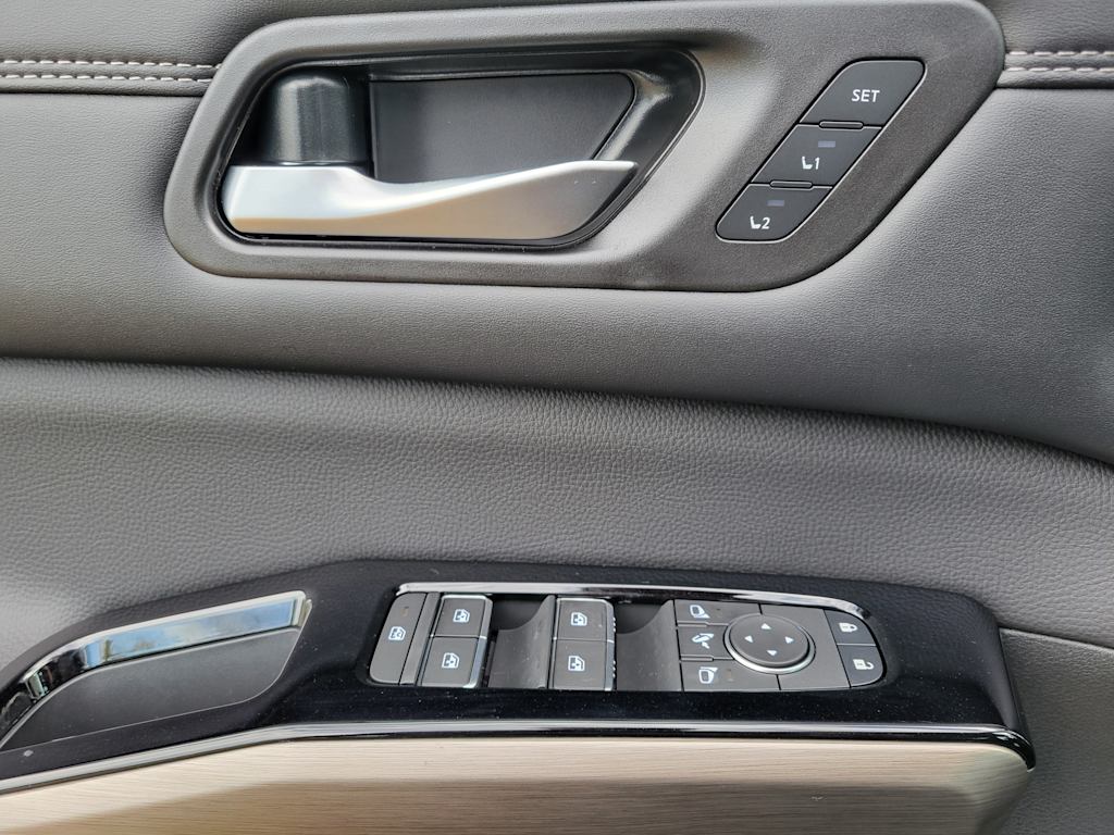 Thumbnail: 2025 Nissan Pathfinder - 23